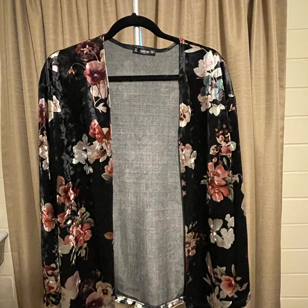 Shein Kimono size small